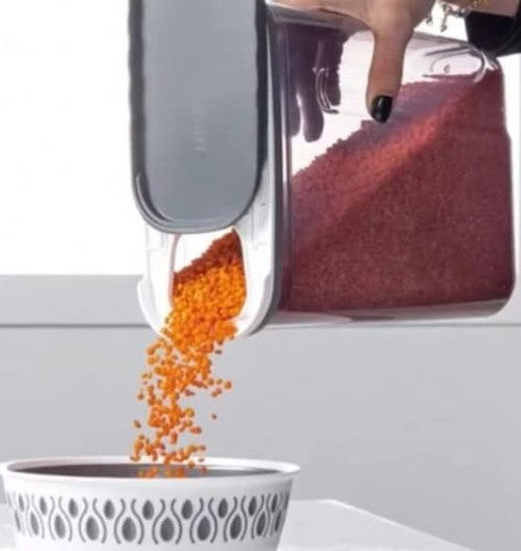 Sliding Food Storage with Movable Lid