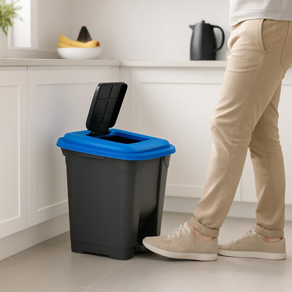 Garbage Container Set with Snap-On Lids – Recycling Bins, 30 Liter