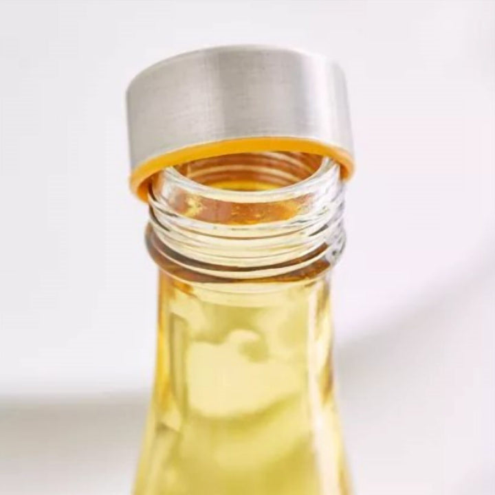 Clear Glass Water Bottle 1 L for the Table, Desk and Fridge