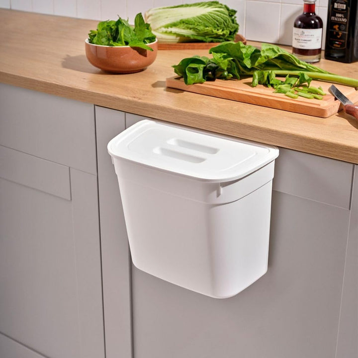 7 L Hanging Plastic Bin with Lid for a Kitchen Cabinet Door