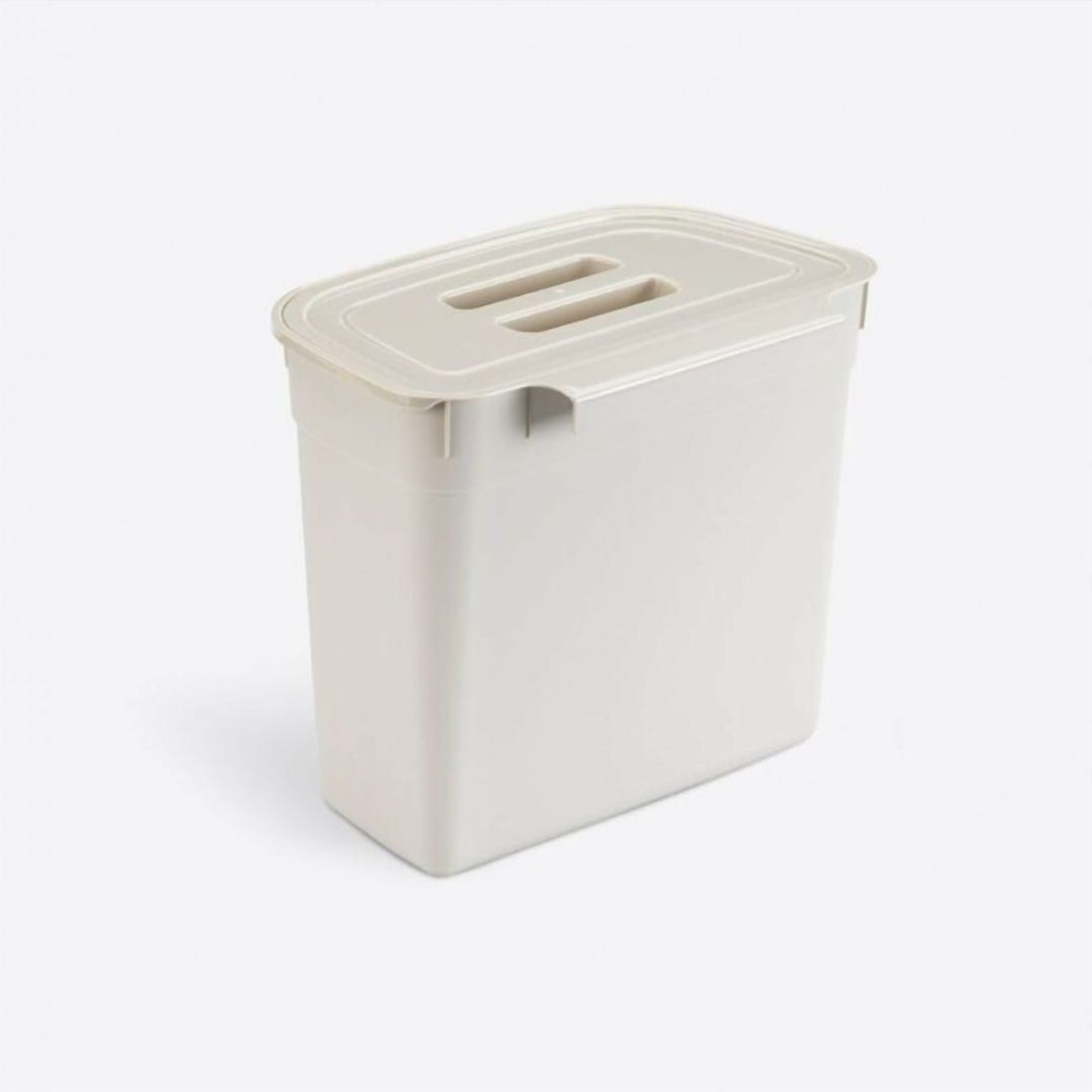 7 L Hanging Plastic Bin with Lid for a Kitchen Cabinet Door