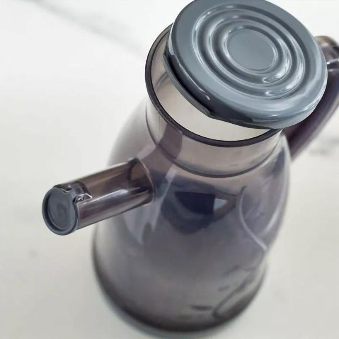 Dishwasher-Safe Plastic Oil Dispenser Bottle 700 ml with Handle