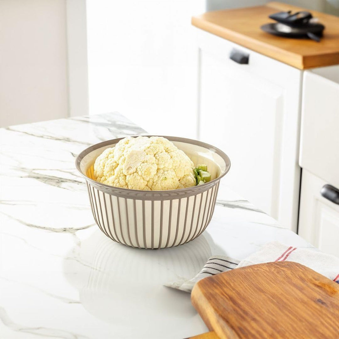 Beige Ribbed Plastic Mixing Bowl 1 L and 3 L with Non-Slip Grip
